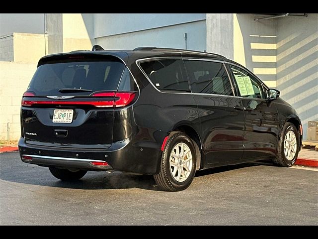 2022 Chrysler Pacifica Touring-L