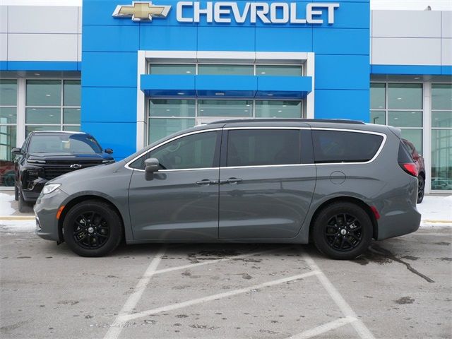 2022 Chrysler Pacifica Touring-L