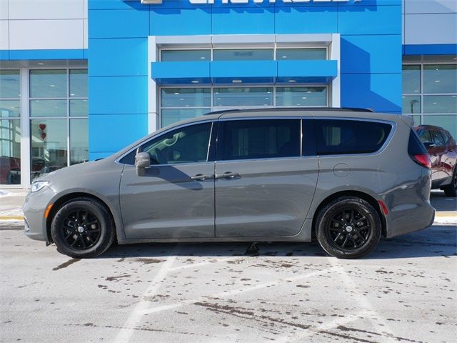 2022 Chrysler Pacifica Touring-L