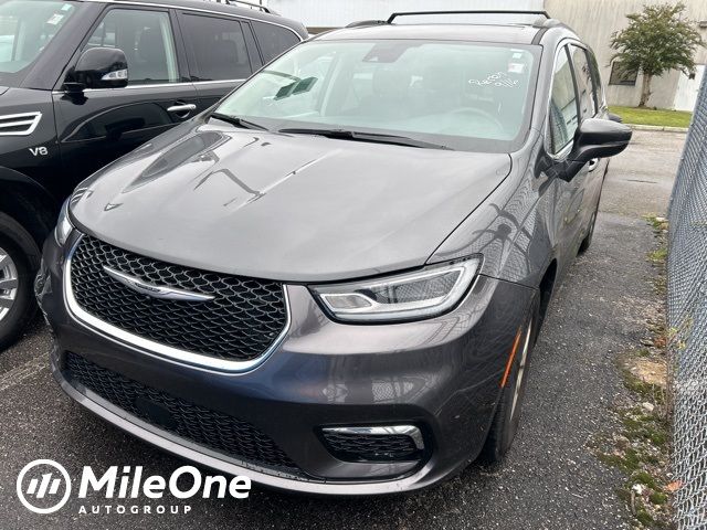 2022 Chrysler Pacifica Touring-L