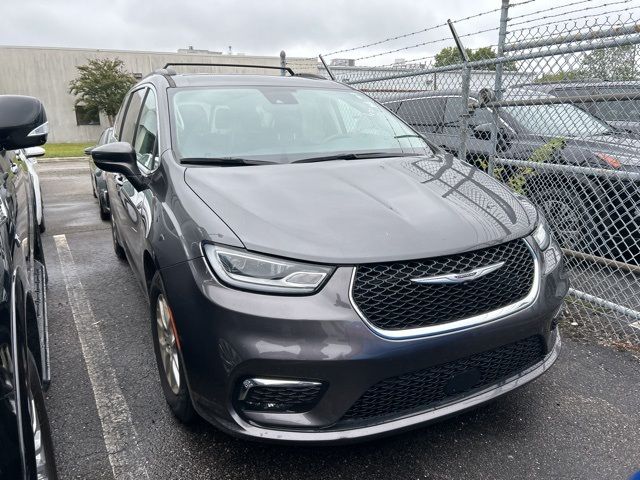 2022 Chrysler Pacifica Touring-L