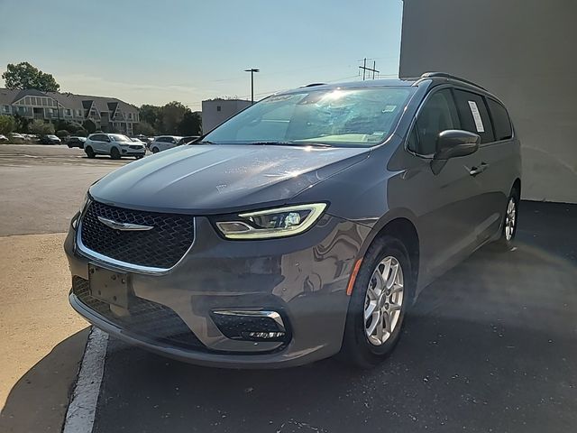 2022 Chrysler Pacifica Touring-L