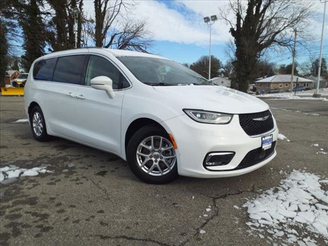 2022 Chrysler Pacifica Touring-L