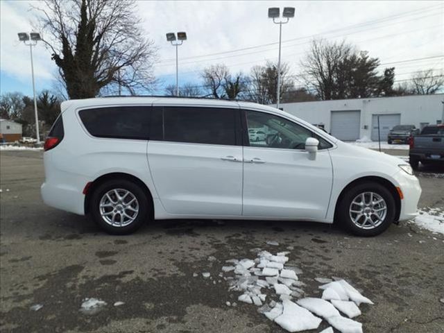 2022 Chrysler Pacifica Touring-L