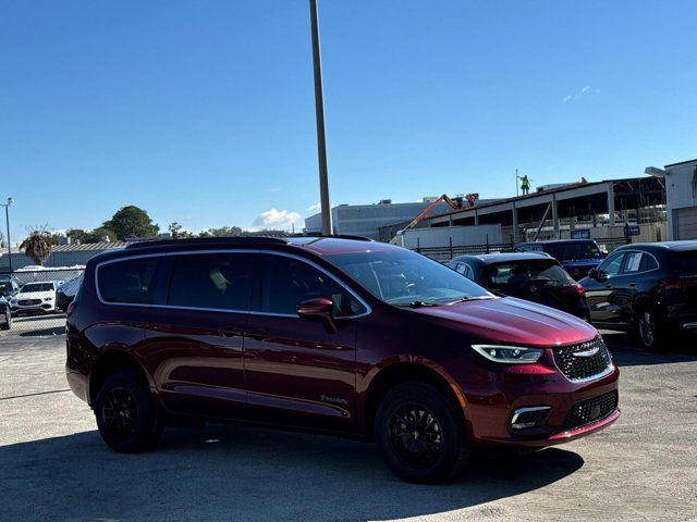 2022 Chrysler Pacifica Touring-L