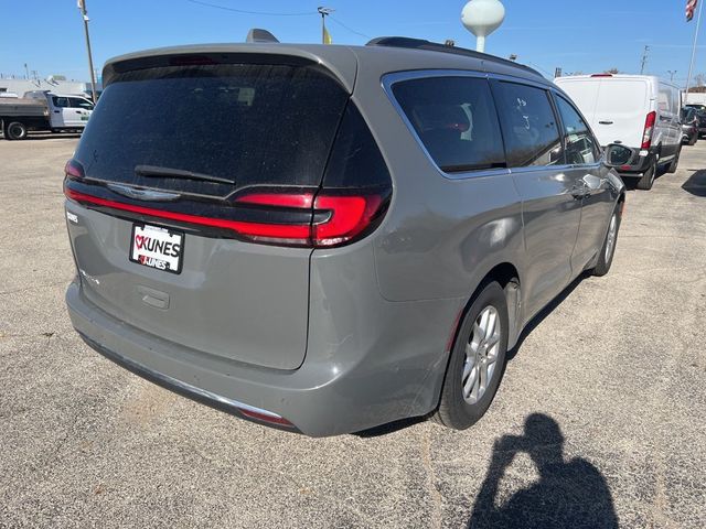 2022 Chrysler Pacifica Touring-L