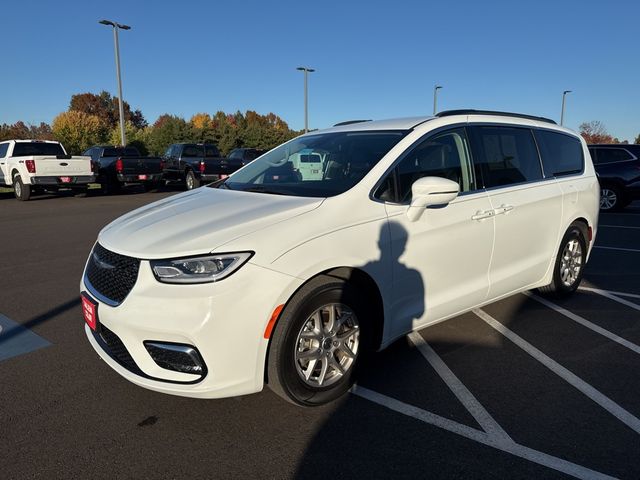 2022 Chrysler Pacifica Touring-L