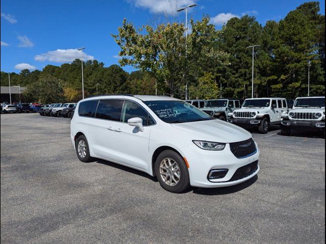 2022 Chrysler Pacifica Touring-L