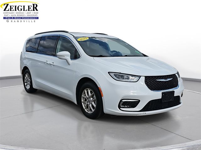 2022 Chrysler Pacifica Touring-L