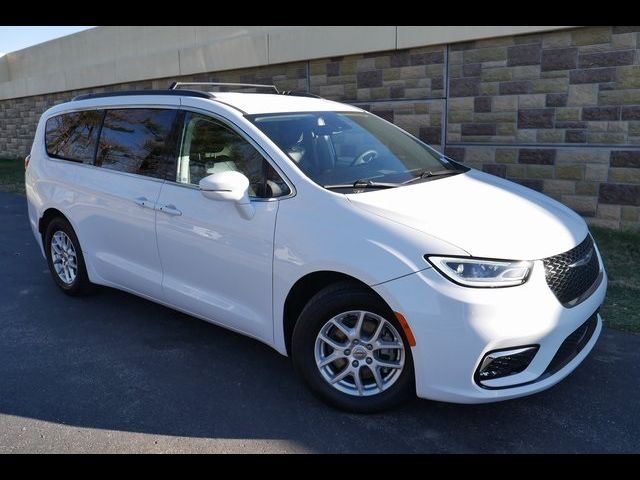 2022 Chrysler Pacifica Touring-L