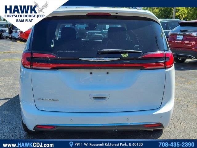 2022 Chrysler Pacifica Touring-L