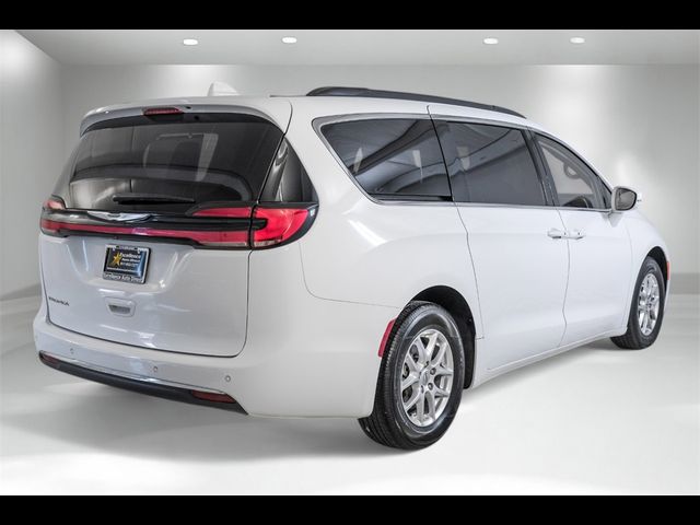 2022 Chrysler Pacifica Touring-L