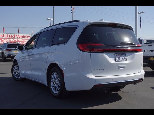 2022 Chrysler Pacifica Touring-L