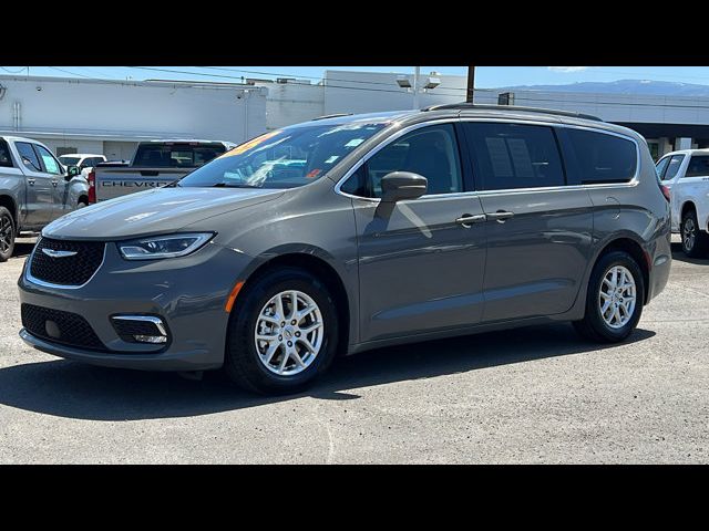 2022 Chrysler Pacifica Touring-L