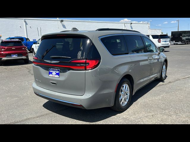 2022 Chrysler Pacifica Touring-L