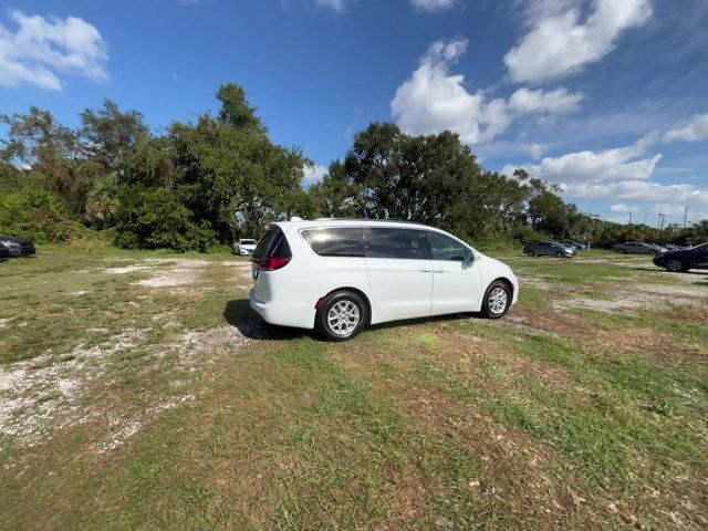 2022 Chrysler Pacifica Touring-L