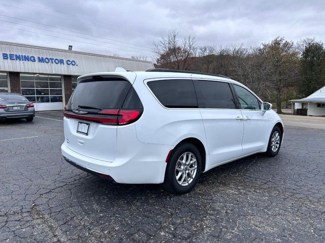 2022 Chrysler Pacifica Touring-L