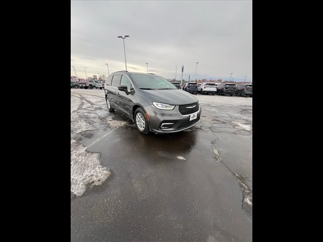 2022 Chrysler Pacifica Touring-L