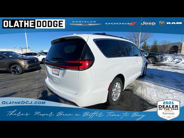 2022 Chrysler Pacifica Touring-L