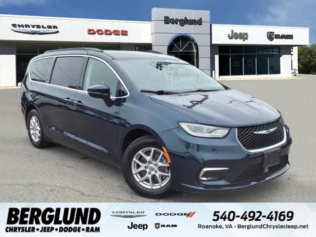 2022 Chrysler Pacifica Touring-L