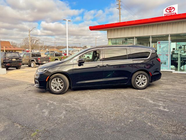 2022 Chrysler Pacifica Touring-L