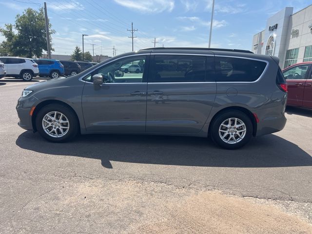 2022 Chrysler Pacifica Touring-L