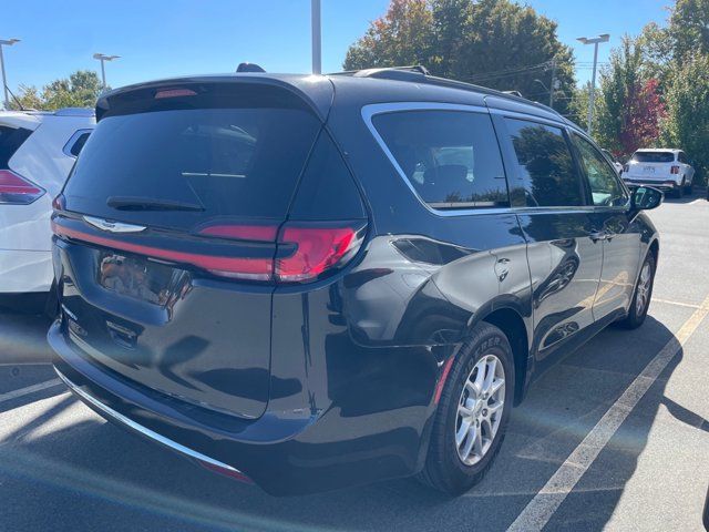 2022 Chrysler Pacifica Touring-L