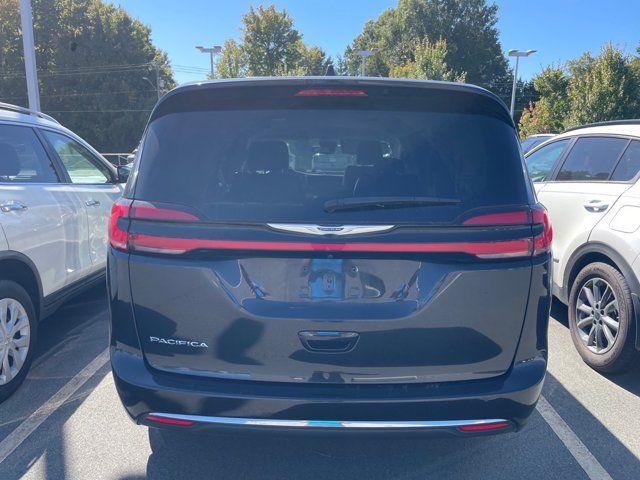 2022 Chrysler Pacifica Touring-L