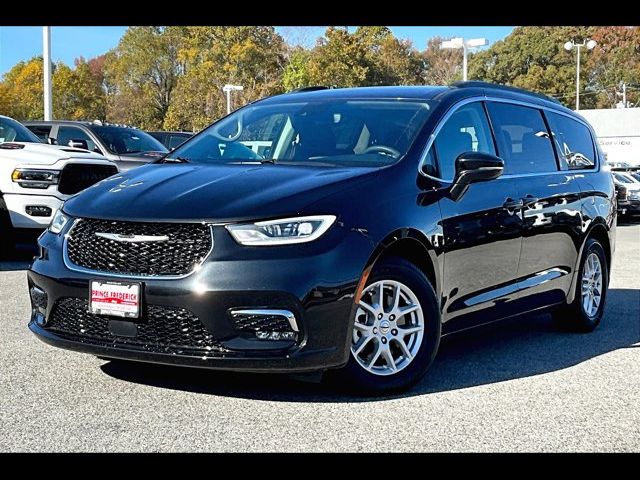 2022 Chrysler Pacifica Touring-L