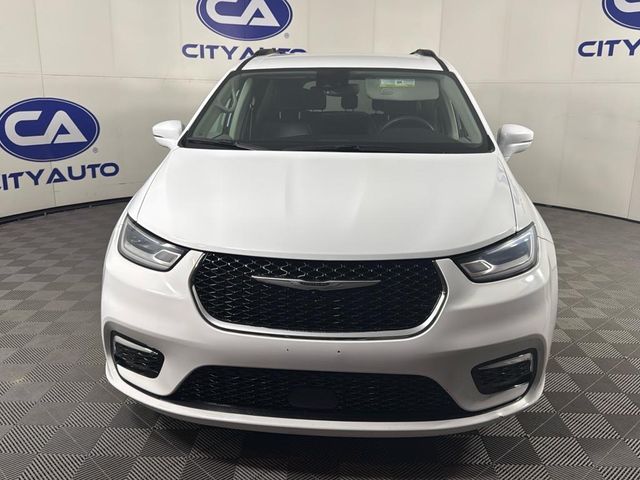 2022 Chrysler Pacifica Touring-L