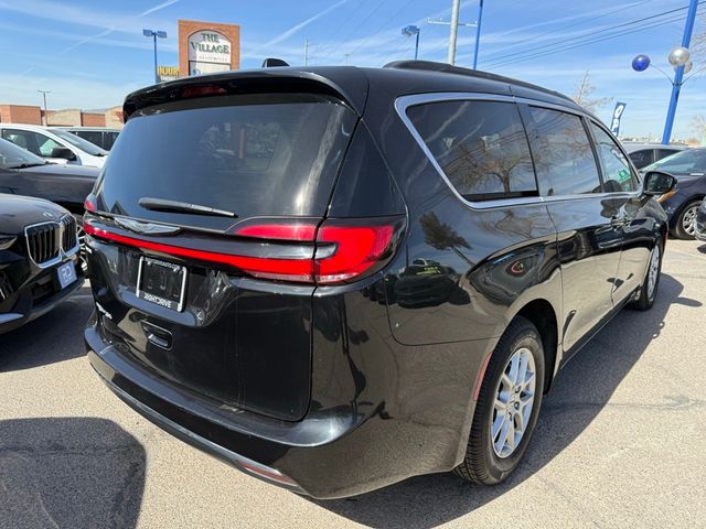 2022 Chrysler Pacifica Touring-L