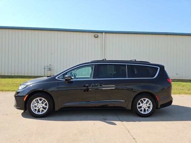 2022 Chrysler Pacifica Touring-L