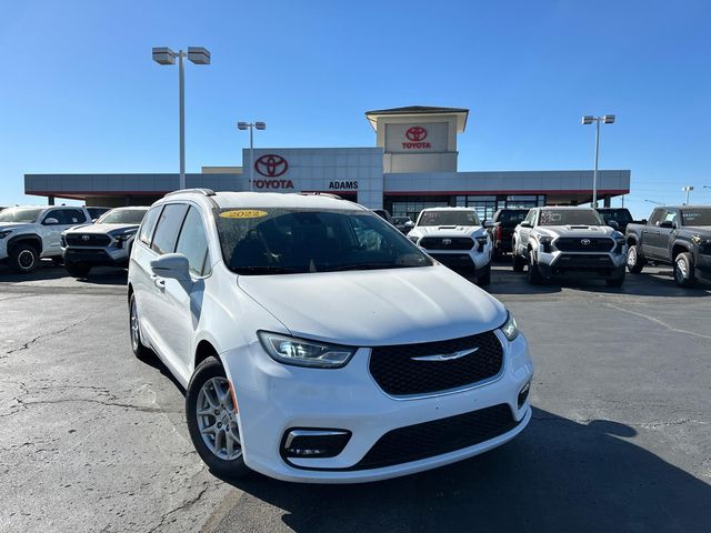 2022 Chrysler Pacifica Touring-L