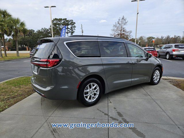 2022 Chrysler Pacifica Touring-L