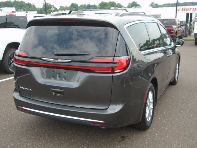 2022 Chrysler Pacifica Touring-L