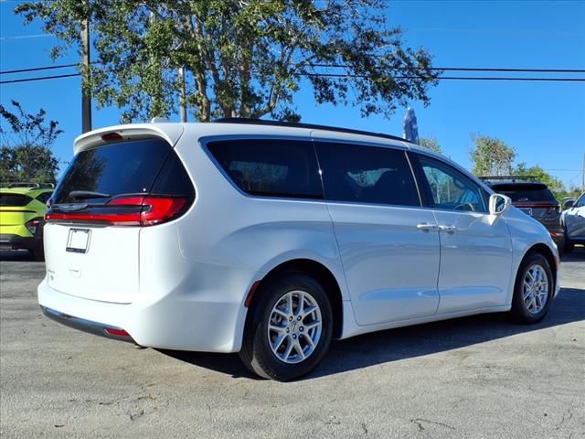 2022 Chrysler Pacifica Touring-L