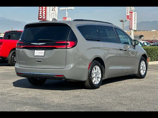 2022 Chrysler Pacifica Touring-L