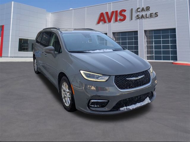 2022 Chrysler Pacifica Touring-L