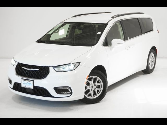 2022 Chrysler Pacifica Touring-L