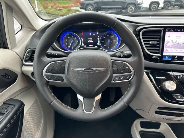 2022 Chrysler Pacifica Touring-L