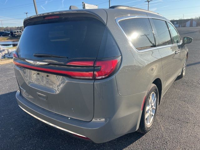 2022 Chrysler Pacifica Touring-L