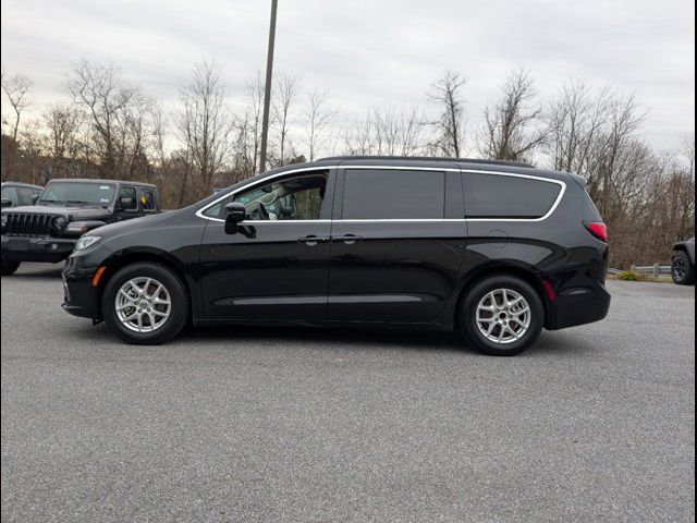 2022 Chrysler Pacifica Touring-L