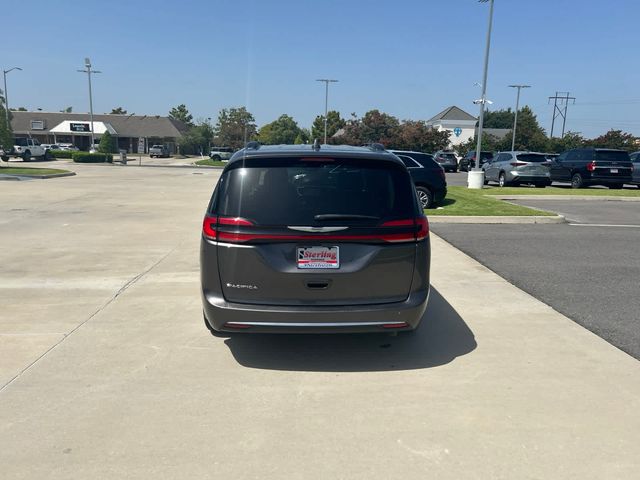 2022 Chrysler Pacifica Touring-L