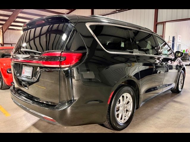 2022 Chrysler Pacifica Touring-L