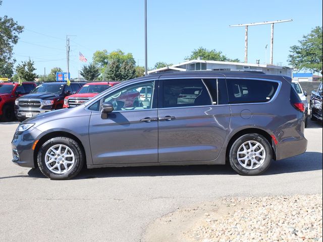 2022 Chrysler Pacifica Touring-L