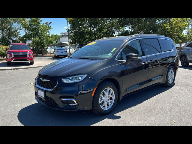 2022 Chrysler Pacifica Touring-L