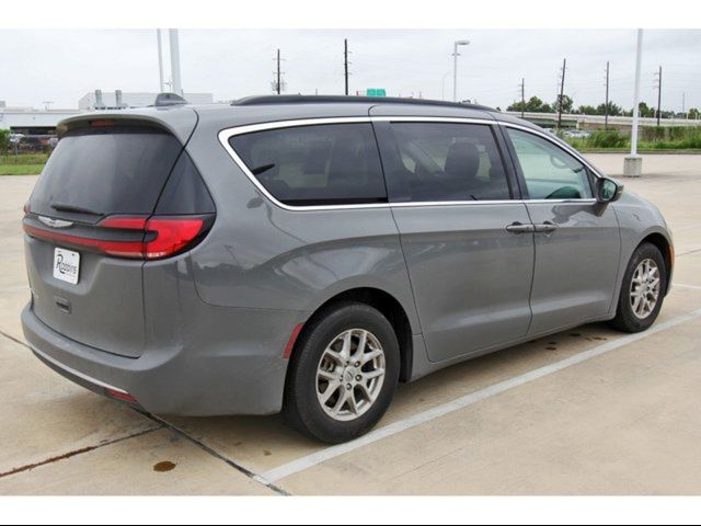 2022 Chrysler Pacifica Touring-L