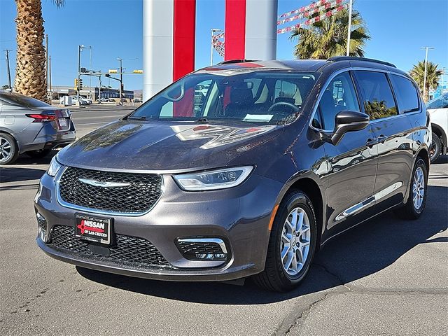 2022 Chrysler Pacifica Touring-L