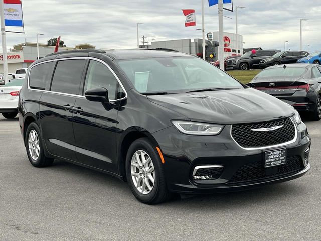 2022 Chrysler Pacifica Touring-L