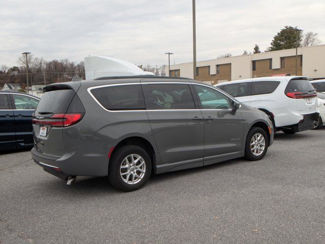 2022 Chrysler Pacifica Touring-L